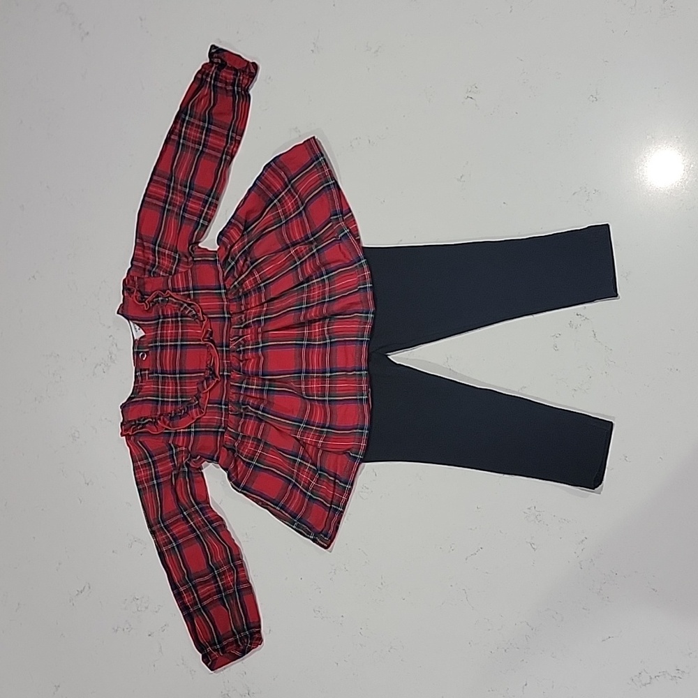 Crown & Ivy Baby Outfit